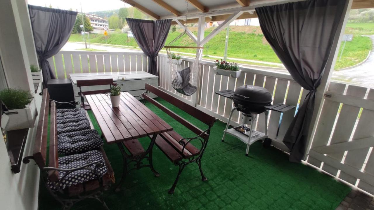 Apartament Deja Vu-Bieszczady Ustrzyki Dolne Buitenkant foto